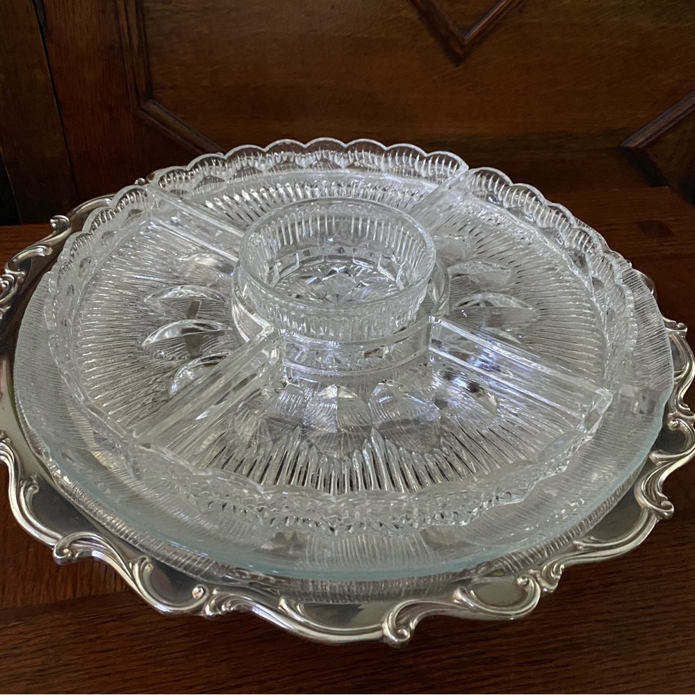 Wilcox International Silver plated Lazy Susan serving tray with glass dishes